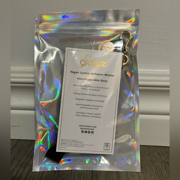 Sonix Vegan Leather Wristlet Strap - Picture 2 of 6